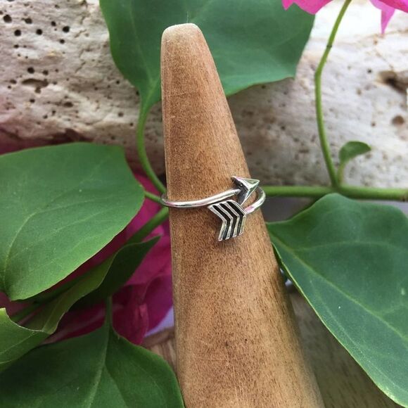 Sterling Silver Wrap Around Arrow Toe Ring Midi Ring - Picture 2 of 5